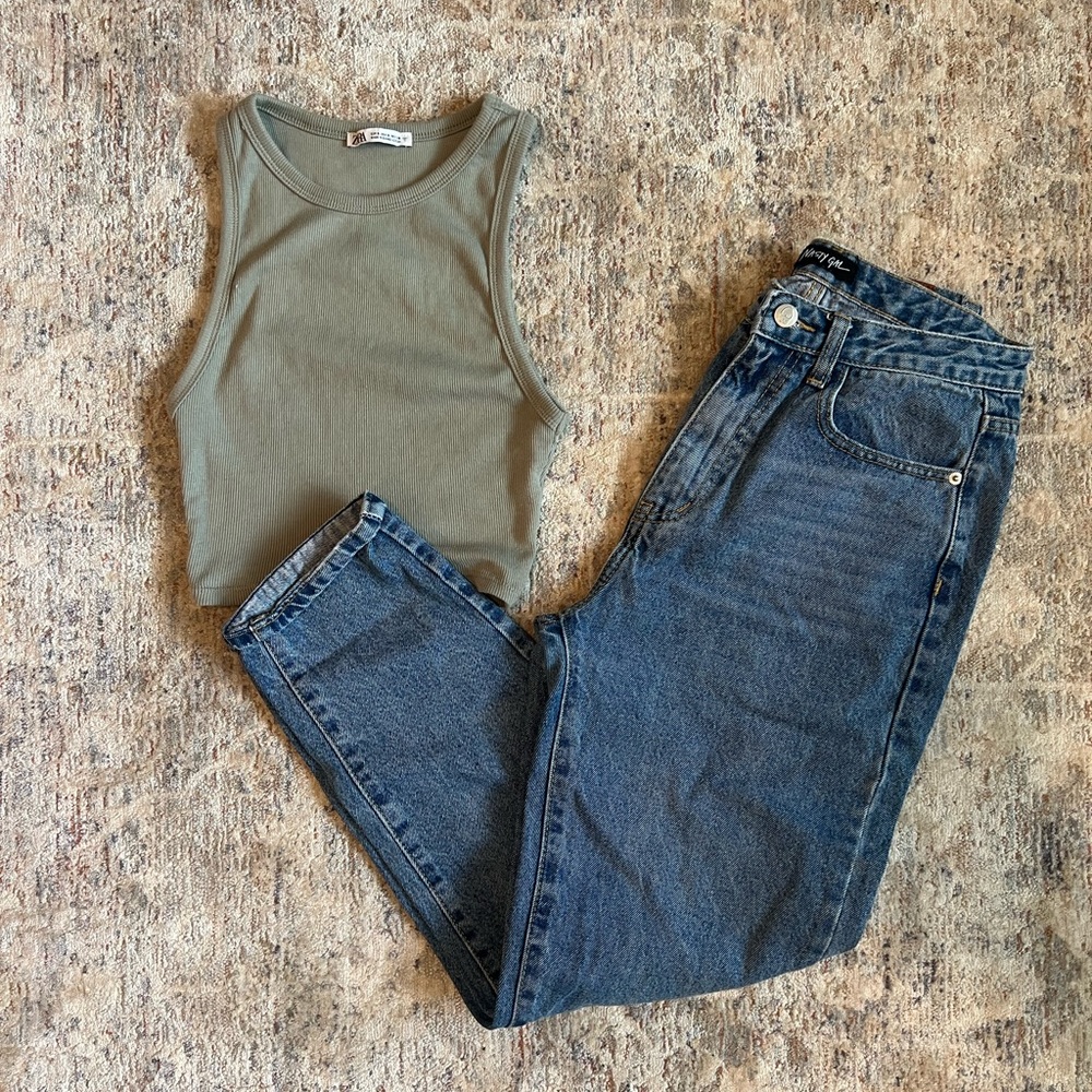 Nasty Gal Mom Jeans, size 6